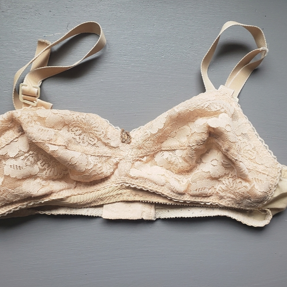 Vintage Fugurara Beige Blush Lace Nursing Bra 32CC